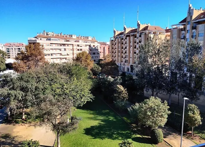 Beautiful Near Park Daire